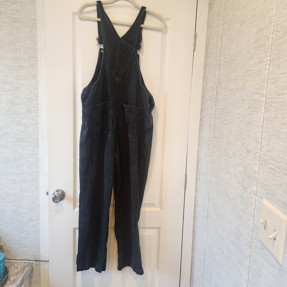 Universal Thread Black Denim Overall Jumpsuit - image 3